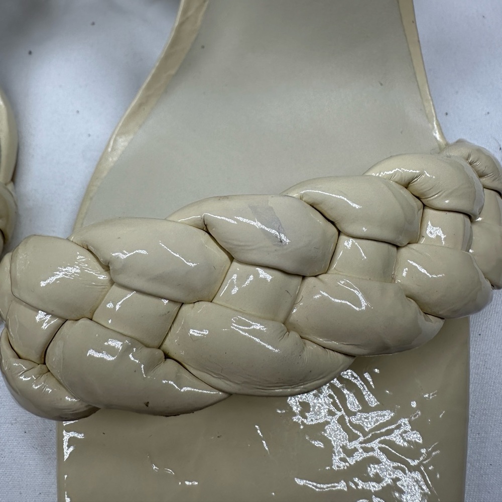 Dolce Vita | Women’s 9 Cream Patent‎ Braided Block Heel Sandals Slides - Picture 3 of 7